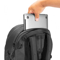 Travel_backpack_30L___black_inclusief_Cube_3